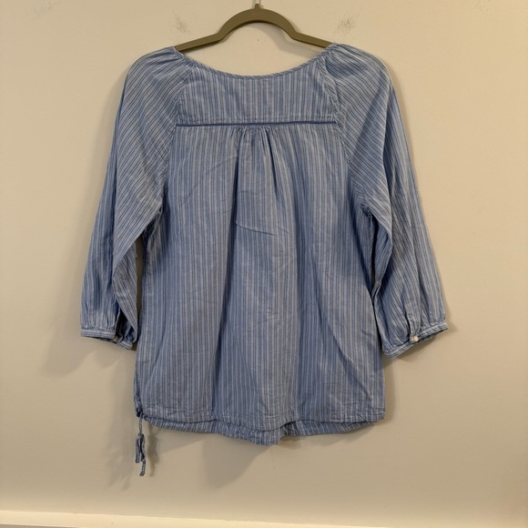Women’s L.L. Bean Light Blue Striped quarter sleeve Blouse - Picture 4 of 4